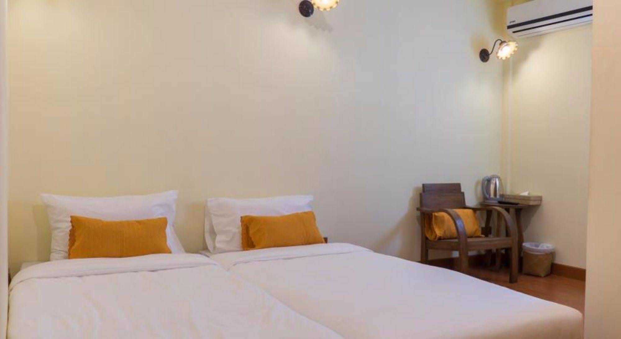 Bed and Breakfast Manon Sleepeatdrink Chiang Mai Zewnętrze zdjęcie