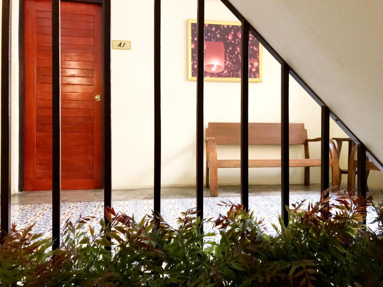 Bed and Breakfast Manon Sleepeatdrink Chiang Mai Zewnętrze zdjęcie
